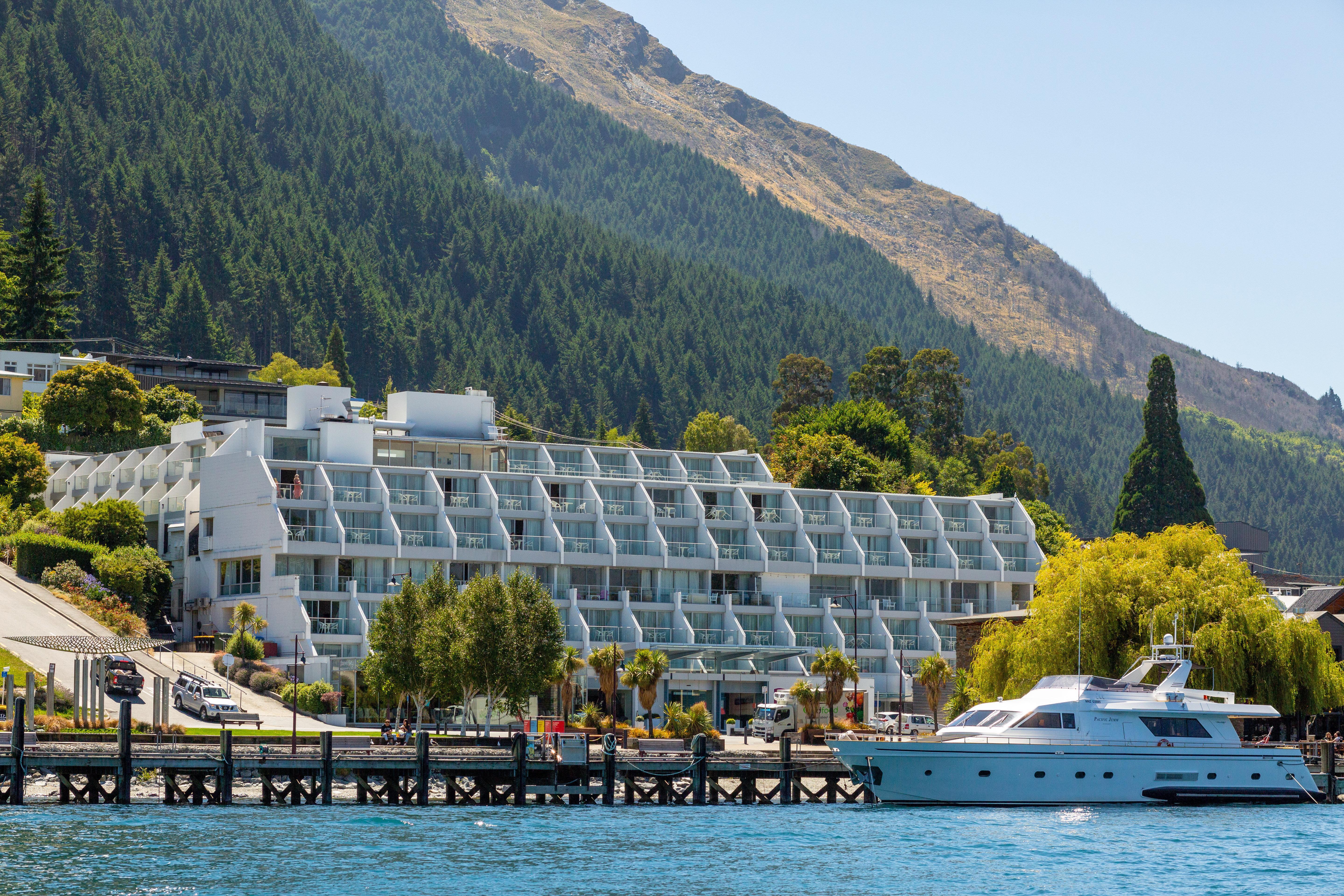 Crowne Plaza Queenstown By Ihg Exterior photo