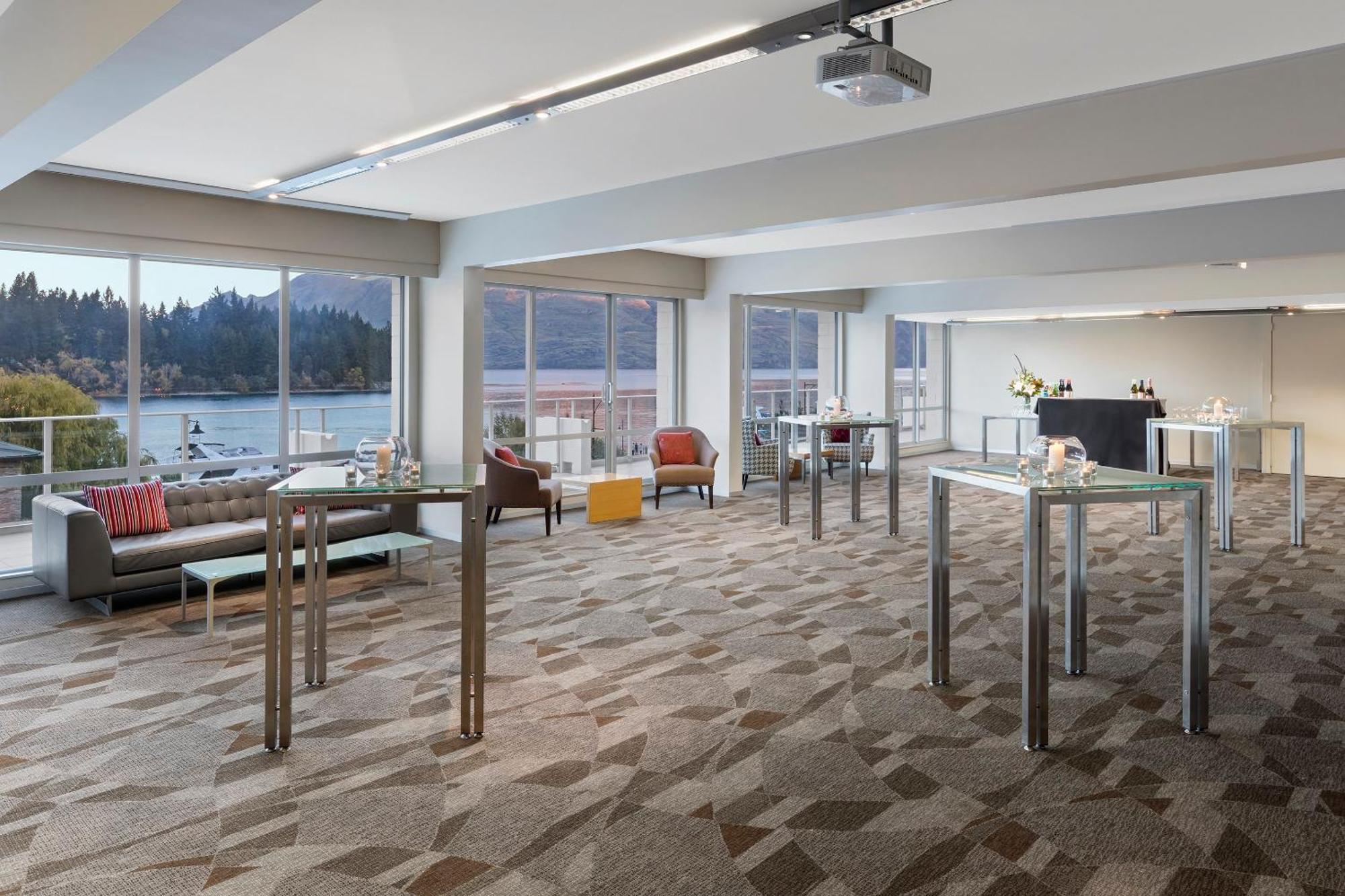 Crowne Plaza Queenstown By Ihg Exterior photo